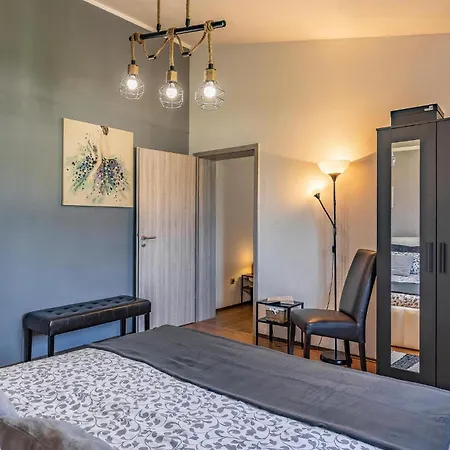 4 Bedroom Gorgeous In *